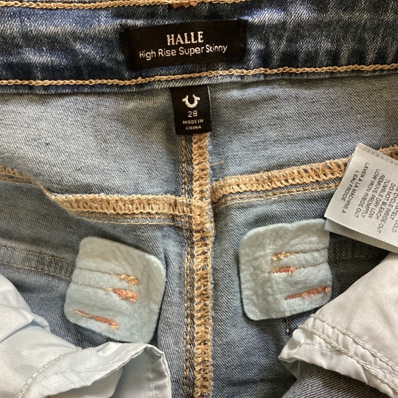 True Religion Halle High Rise Skinny Raw Hem Jeans in Medium Cloudless Wash 28 - Picture 11 of 15